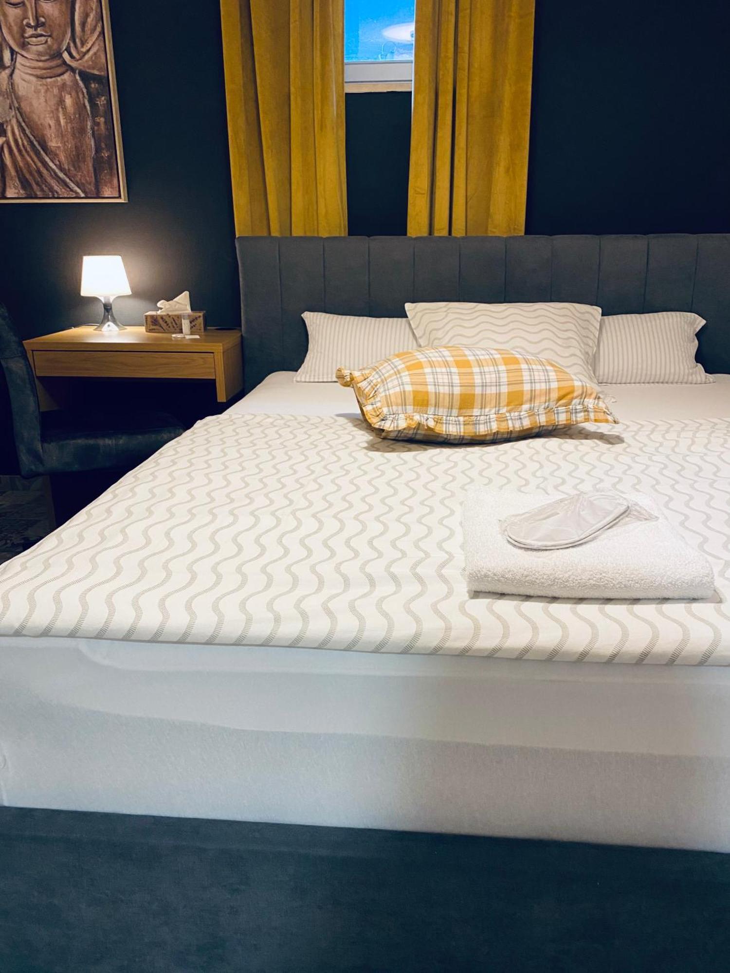 Rooms & Apartment Zala Airport Shuttle Option Cerklje na Gorenjskem Esterno foto